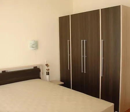 92 Apartament *